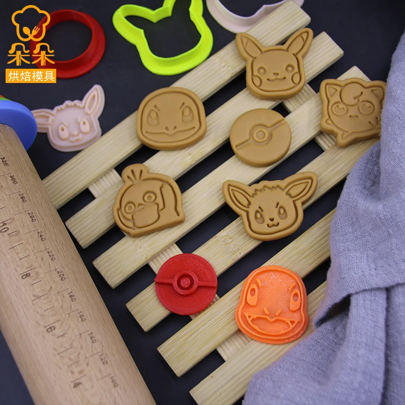

TAKARA TOMY Small Cartoon PokEmon Pikachu Cookie Mold Household Baking Tool 3D Three-dimensional Pressing Cookie Pressing Mold