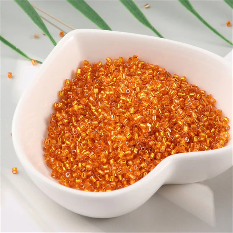 1000 개/가방 1.5mm 유리 튜브 실버 DIY 씨앗 구슬 투명 유리 나팔 Seedbeads 공예 보석 봉제 의류 액세서리