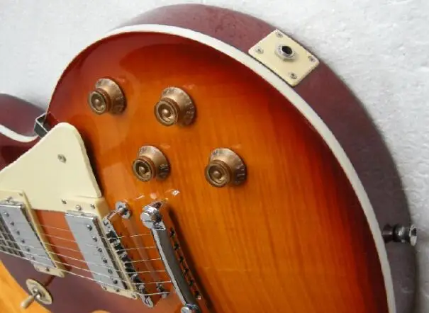 Бесплатная доставка стандартная электрическая гитара sunburst с корпусом из