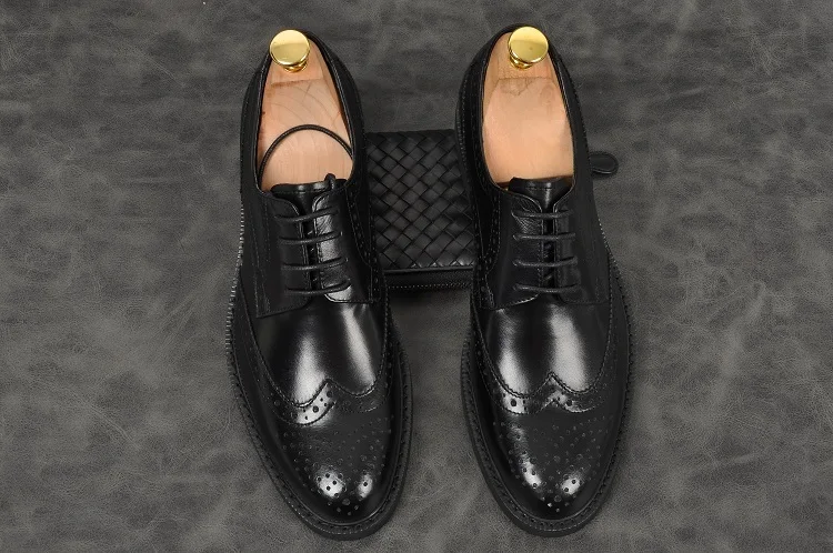 

Men Bullock carved Oxford black red wine pointed toe lace up flat formal shoes Genuine leather party wedding shoes