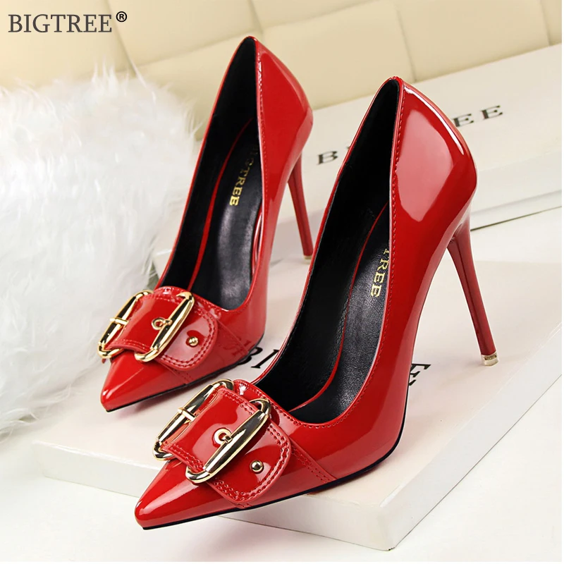 Женские лаконичные офисные туфли на высоком каблуке лодочки из искусственной