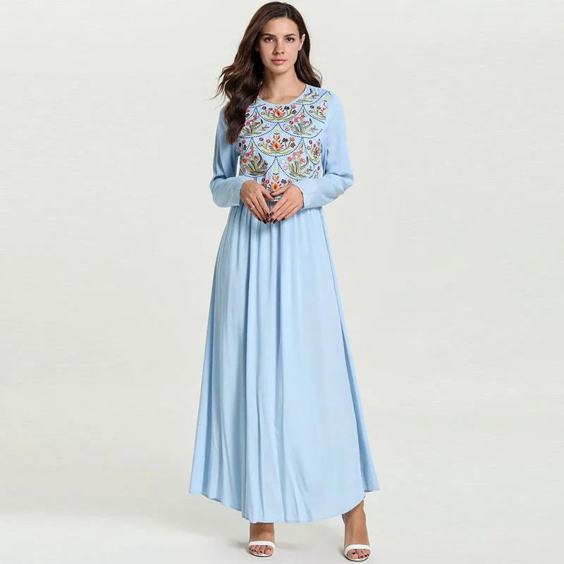 Женское платье с вышитым рукавом длинное Повседневное макси синего цвета в