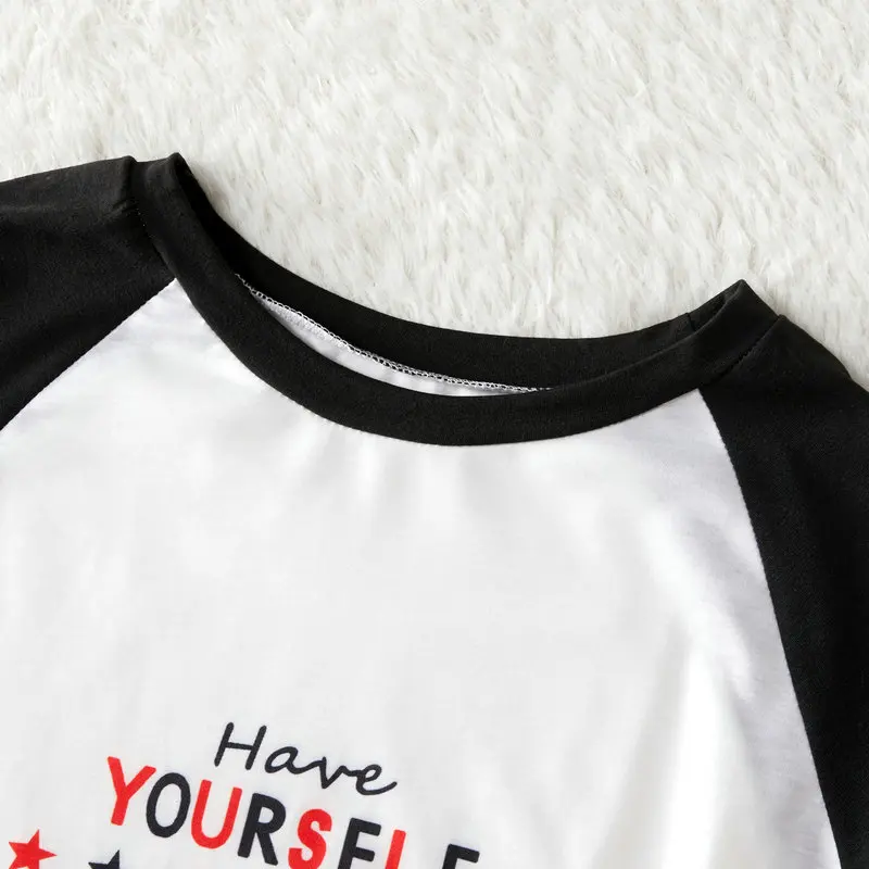 Рождественская пижама в полоску с надписью «My Self Merry Little»; одинаковые комплекты для мамы, дочки, папы, мальчиков и девочек; пижамы «Mommy And Me»
