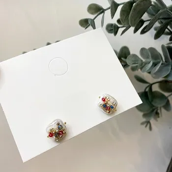 

Colorful Beads Natural Peatl Small Earrings for Women Girl Gold Color Alloy Beading Square Geometric Stud Earrings Pendientes