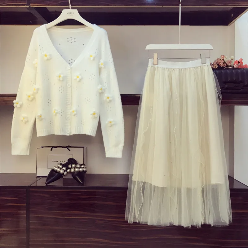 Sweater and Skirt Милый вязаный кардиган с объемными цветочными аппликациями и длинными рукавами+ однотонная сетчатая юбка комплект из двух предметов - Цвет: Sweater and Skirt