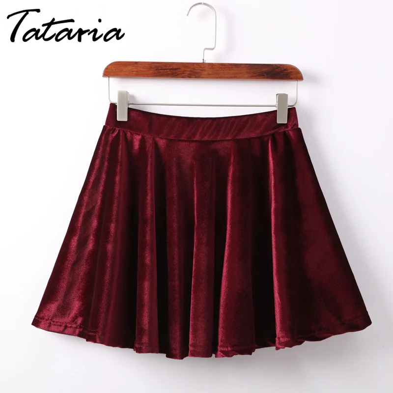 saia de veludo vermelha