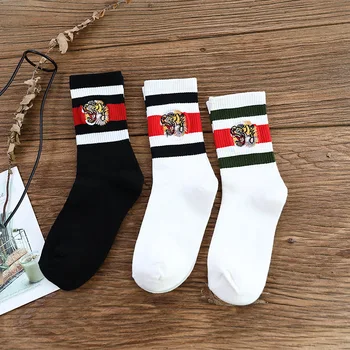

New products for men and women popular logo horizontal bar embroidery tiger stripe three bars in the tube cotton socks