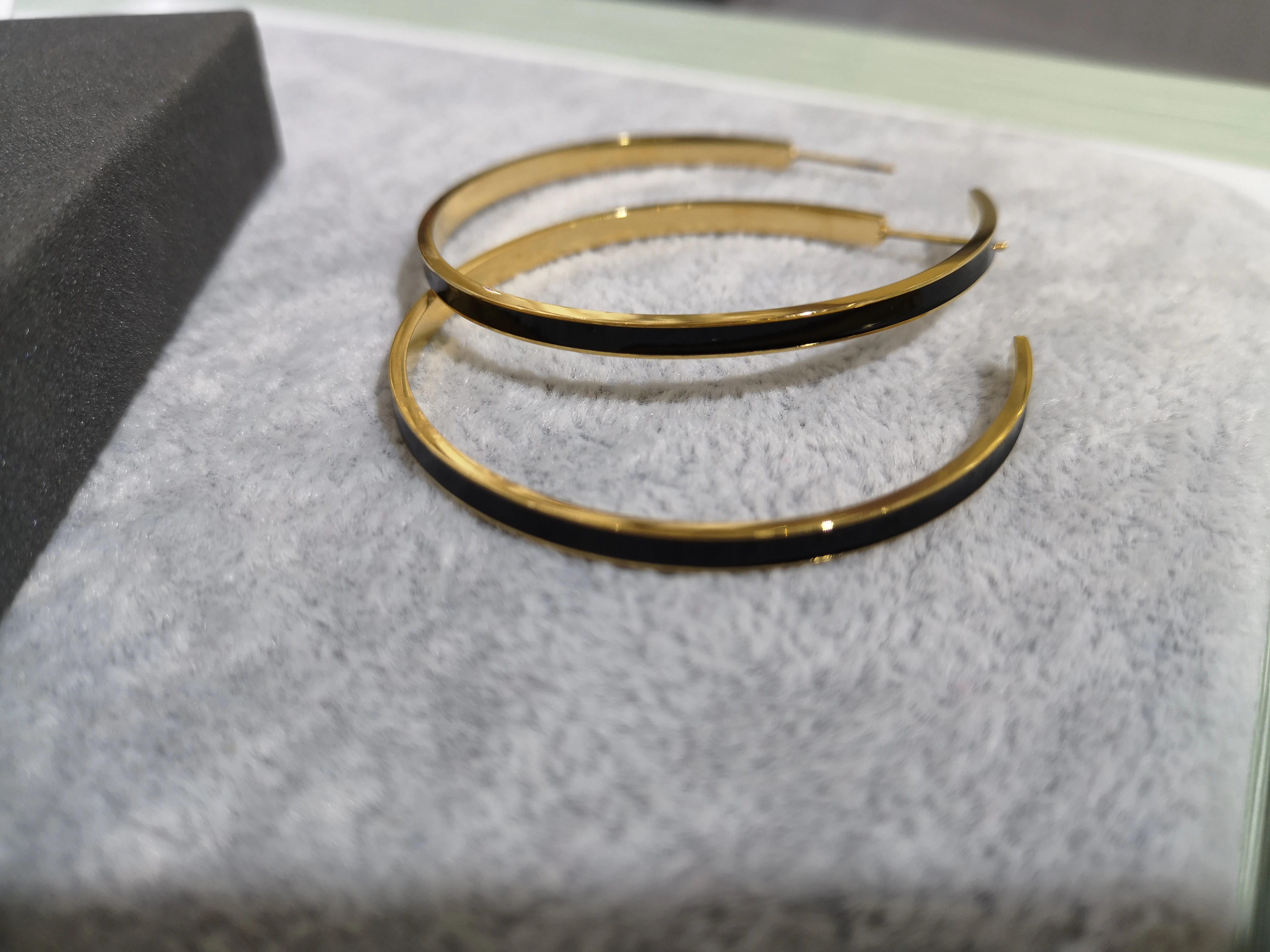 

High Quality black white Color Hoop Earring For Women Charming Big Large Round Circle Earring Fashion Party Wedding Jewelry