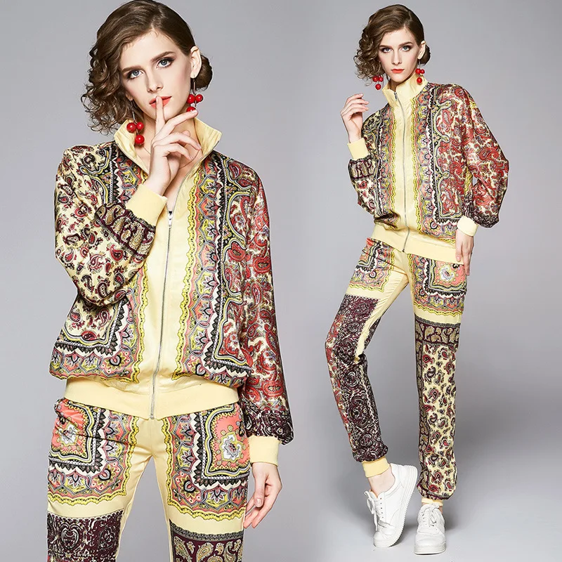 

2019 Europe And America Versitile Fashion Loose-Fit Large Furniture Positioning Printed Set