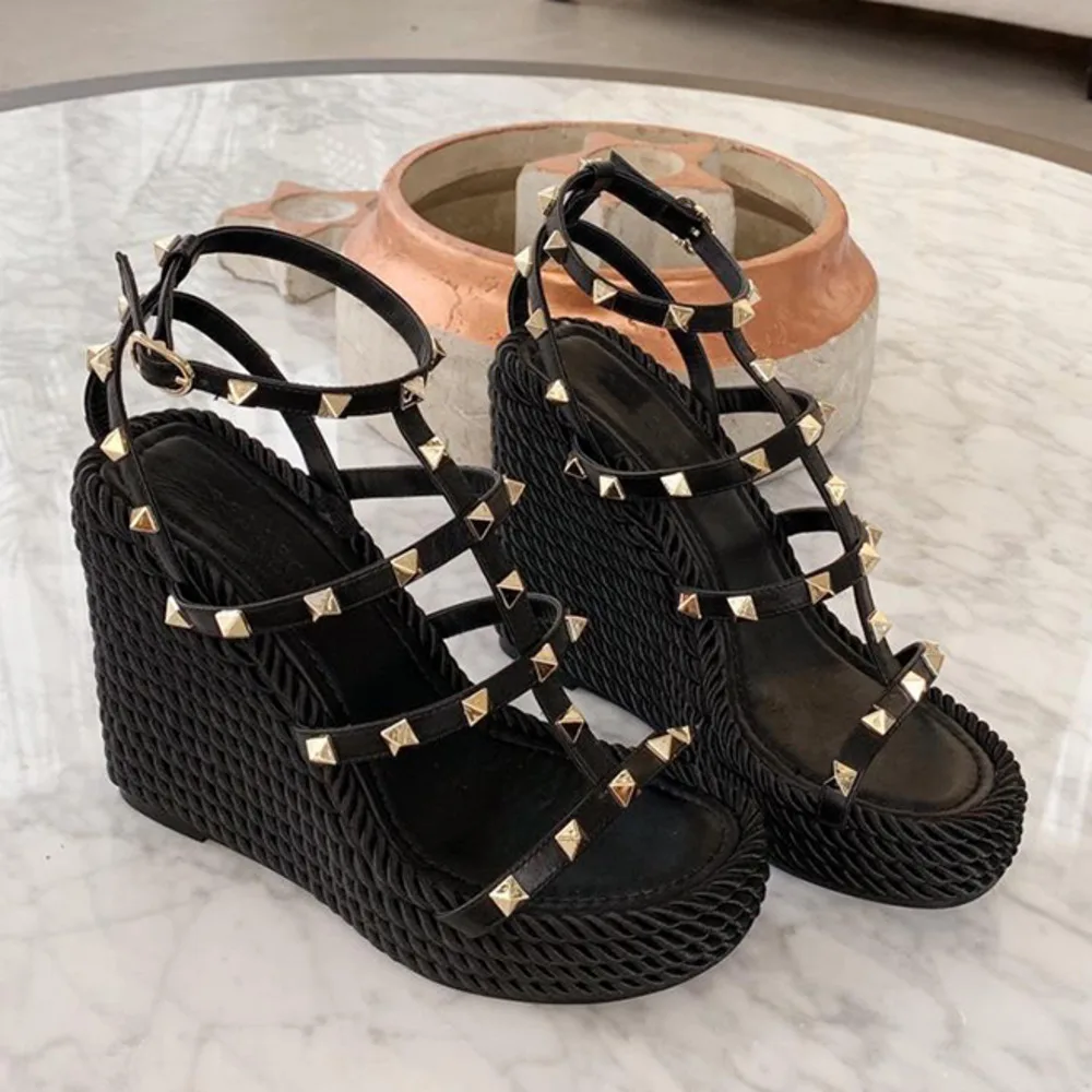 

SONFRNCH Summer 2019 New Type Waterproof Table Rivet Open-toed Thick-soled Sexy High-heeled Shoes for Women's Slope heels
