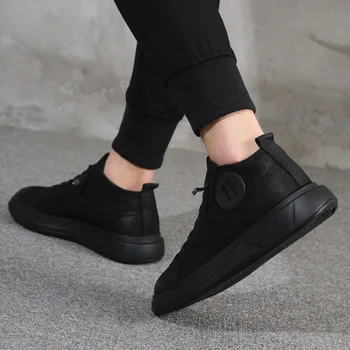 

Autumn Winter Men soft leather Skateboarding Shoes keep warm Men Sport snow Shoes Men's Sneakers Comfortable Shoes B32-51