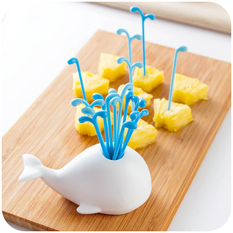 

Cute whale Fruit Fork Set Creative Fruit Sign Eat Fruit Small Fork Household Plastic Fruit Fork kitchen Tool Fruit Decoration