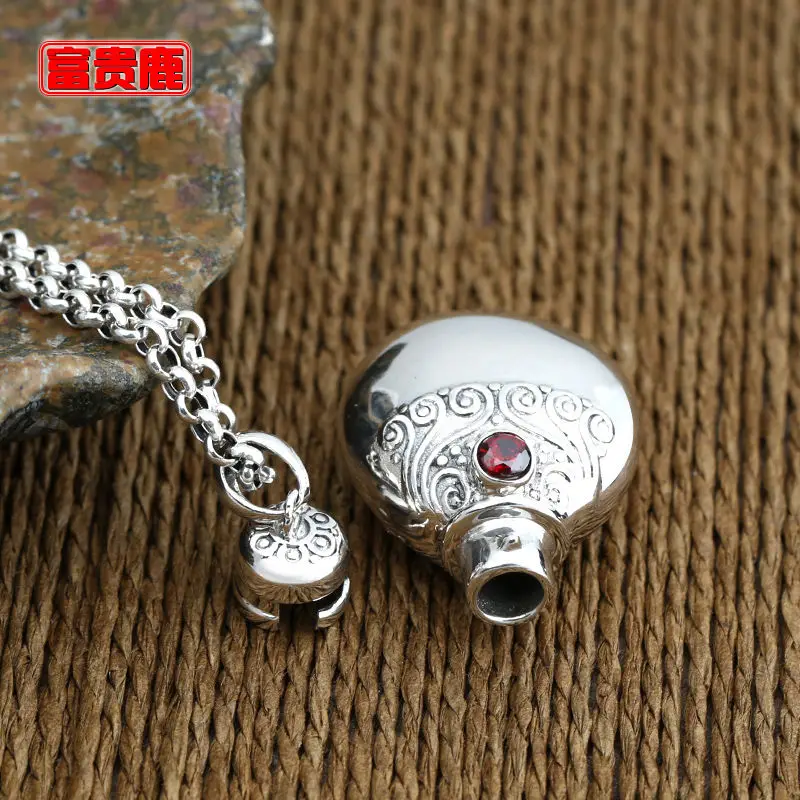 Silver Old Antique Pendant Perfume Bottle Small Pot Pendant Retro Hollow Gawu Box Ladies Jewelry