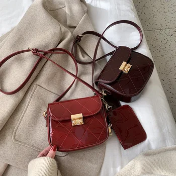 

Girls' small bag women's bag 2019 new simple Joker shoulder Messenger bag texture lock saddle bag