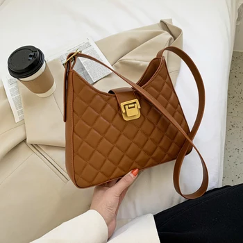 

2020 Trend Diamond Lattice Moon Bag for Womens PU Leather Handbag Portable Ladies Crossbody Bag Elegant Female Crescent Bags Sac