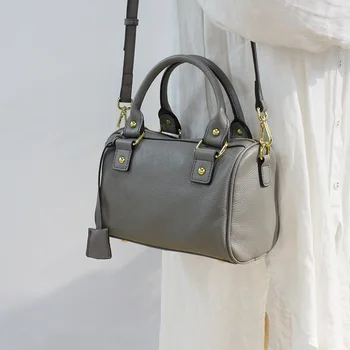 

Genuine leather Boston portable bag 2020 new trend fashion imported first layer cowhide pillow bag messenger bag