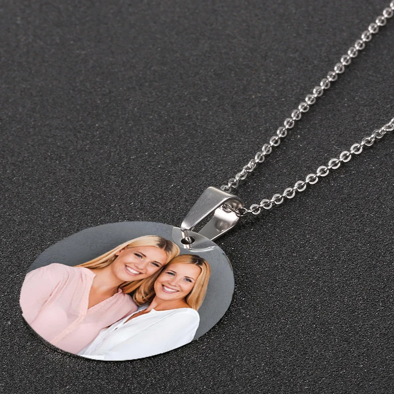 Рисунок 6 - Индивидуальное ожерелье AMORUI с гравировкой имени