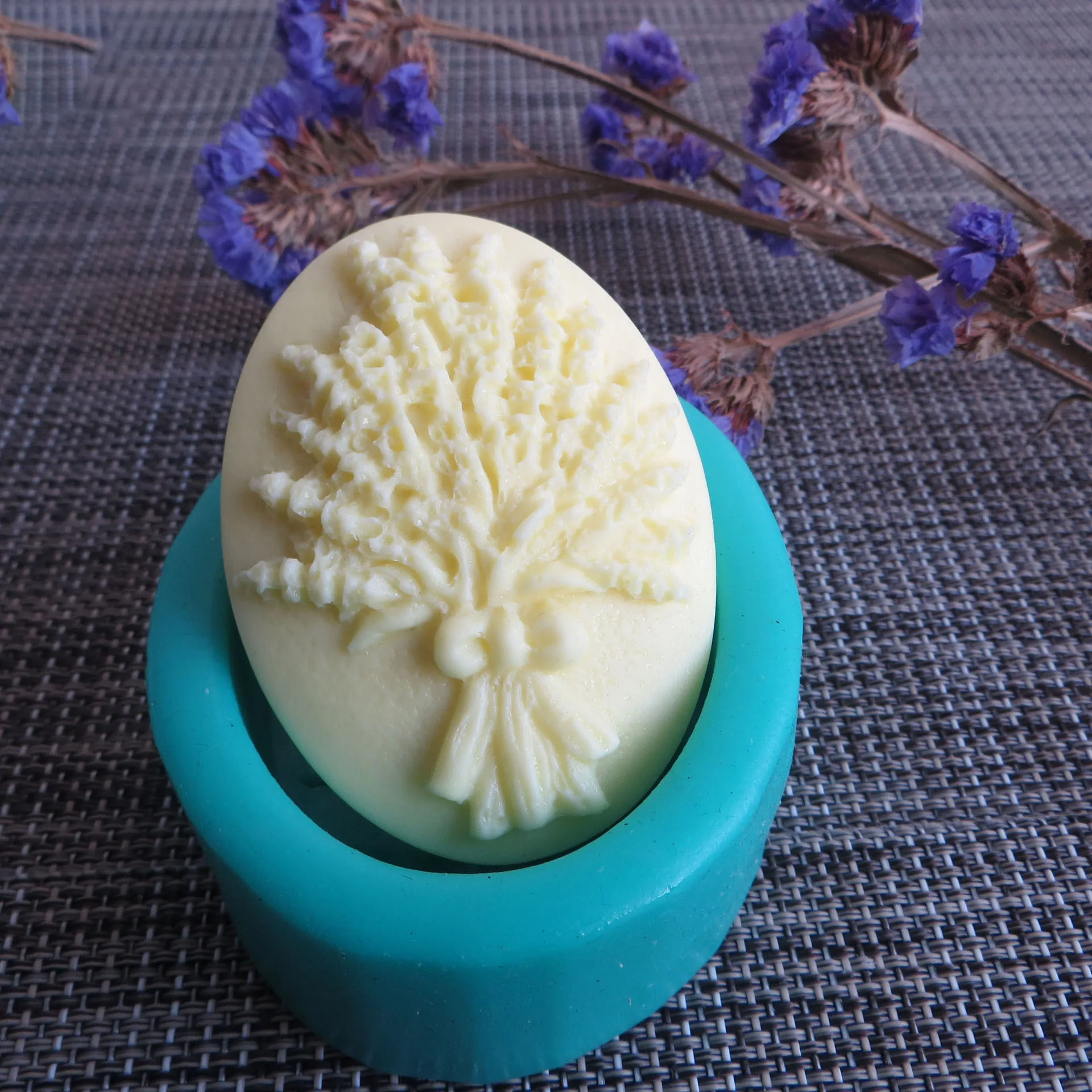 

Lavender DIY Handmade Silicone Soap Molds Flowers Shape Mold For Cake Pudding Jelly Dessert Chocolate Mould Essential Soap Glue