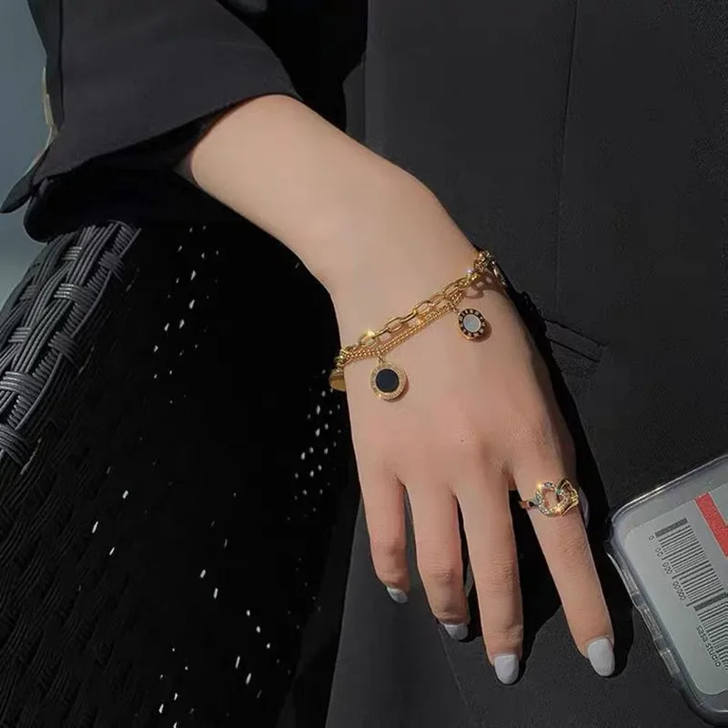 Pulseras de lujo de la India para mujer, joyería titanio de oro y acero inoxidable con romanos, brazaletes de diseñador, amantes _ - AliExpress Mobile