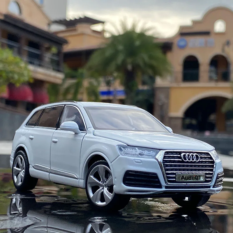 1:32 AUDI Q7 SUV Alloy Car Diecasts & Toy Vehicles Toy Car Metal Collection Model car Model High Simulation Toys For Children 9