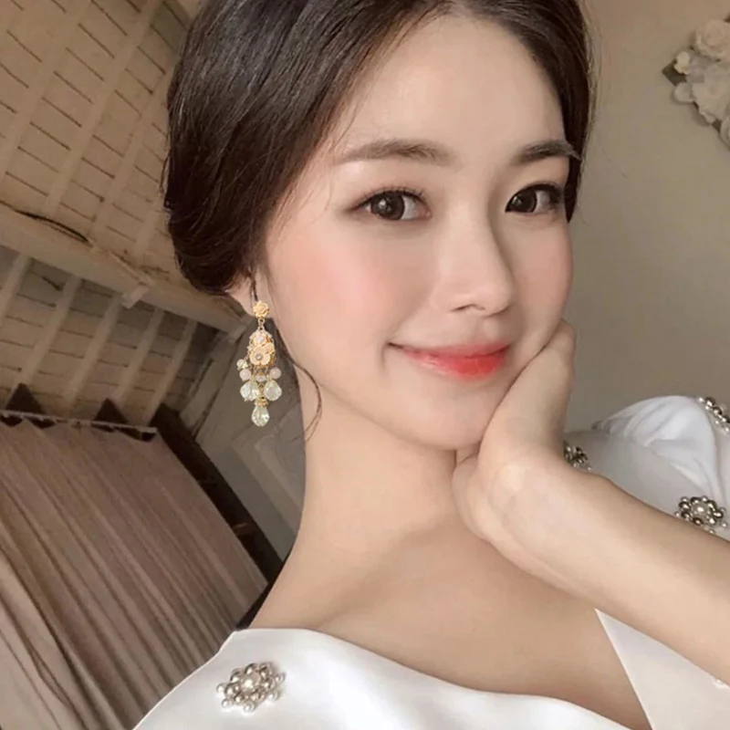 MENGJIQIAO новые винтажные Цветочные дворцовые вечерние ювелирные изделия Висячие Подвески Mujer Moda массивные жемчужные Кристальные серьги-капли в подарок