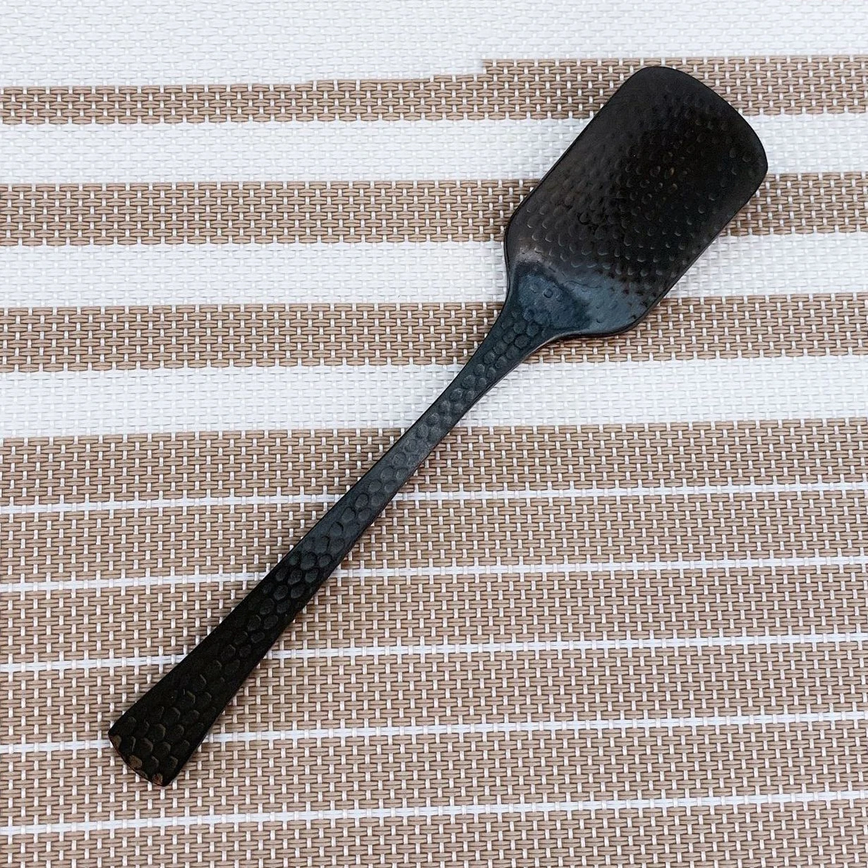 Full Hammered Black Tableware 304 Stainless Steel Luxury Cutlery Set Steak Knife Teaspoons Forks for Home Kitchen Utensils