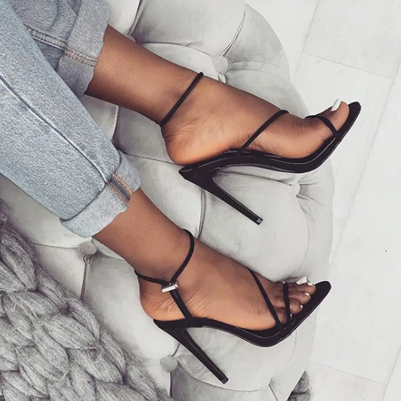 

2019 Summer Hollow Out Women Sandals Fashion Ankle Strap Sexy High Heels Sandals Crystal Transparent Women Shoes Plus Size 42