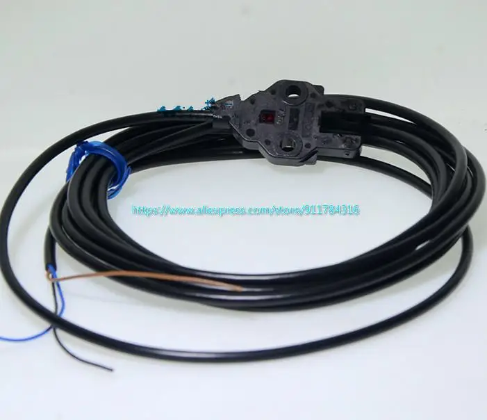 

Новый оригинальный переключатель Optoelectronics EE-SX670 SX672A SX673P 674R -WR