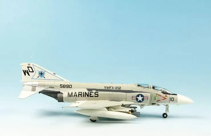 Мастер хобби Макдоннелл Дуглас F-4J Phantom 155890 VMFA-212 USMC около 1970s 1/72 литье под давлением модель самолета