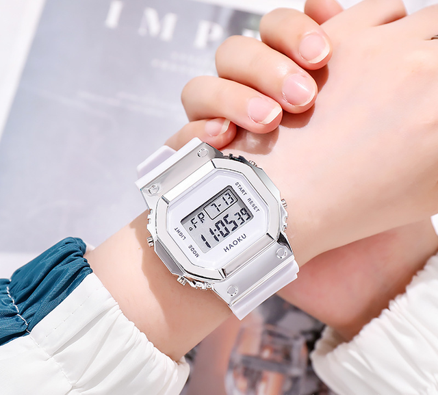 student watch junior high school Nordic fashion watch male and female sports watch large dial net red outdoor female watch