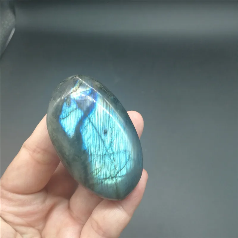 

100g Natural mineral specimen Flashy Labradorite Pebble Palm Stone RD3