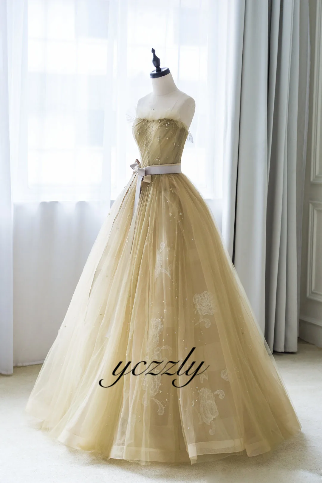 Elegant Sweetheart Ball Gown Pearls Crystal Flowers Green Wedding Dress Long Appliques Wedding Gown With Sashes Floor Length Y27