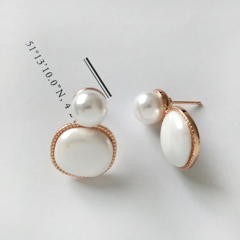 Carvejewl Geometric Imitation Pearl Clip Earrings No Ear Hole Elegant square resin Clips on Earrings Without Piercing for Women