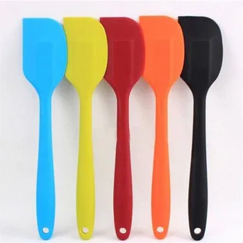 

Cake Cream Butter Spatula Mixing Scraper Brush Cake Tools ZT Silicone Cake Scraper Random Color 1PCS