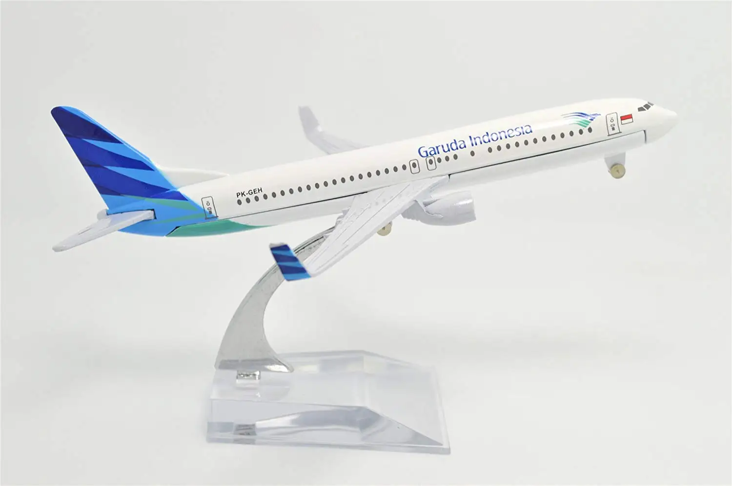 Династия TANG (TM) 1:400 16 см Боинг B737 Garuda Индонезия строительная планета|Вертолеты