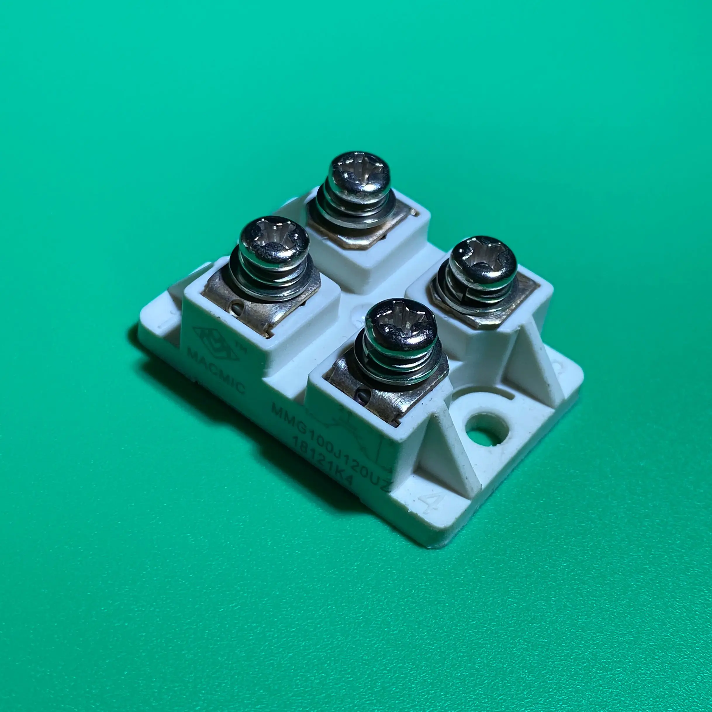 

MMG100J120UZ модуль IGBT MMGIOOJ120UZ