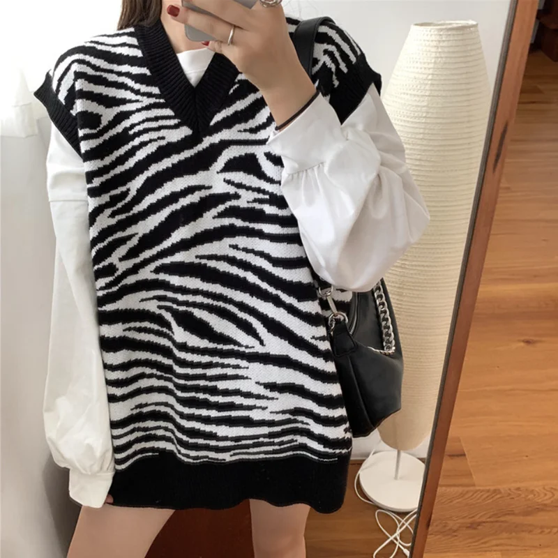 Sweater Vest Women Waistcoat Knitted Zebra-Pattern V-Neck Winter Fashion Woman Pullover