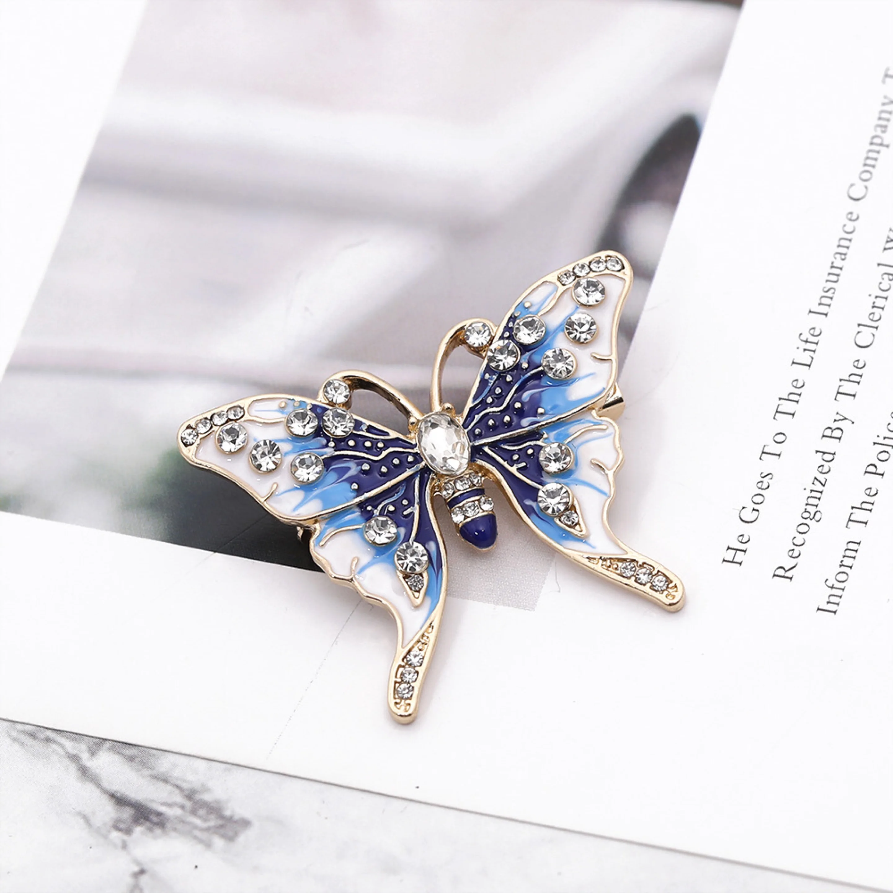 Crystal Brooch Pins For Women Dragonfly Butterfly Bee Brooches Jewelry Fashion Wedding Party Bijoux Christmas Gift