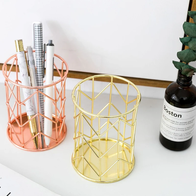 Special Price for  Cosmetics Desktop Storage Box Cylindrical Box Storage Lipstick Brush Pen Storage Bag Iron Metal