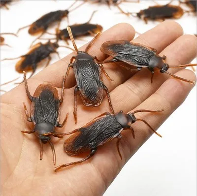 10 pcs/lot Halloween Novelty Funny Spoof toys Simulation Centipede Fly Cockroach Scorpion 4 kinds of insects kids creative gift