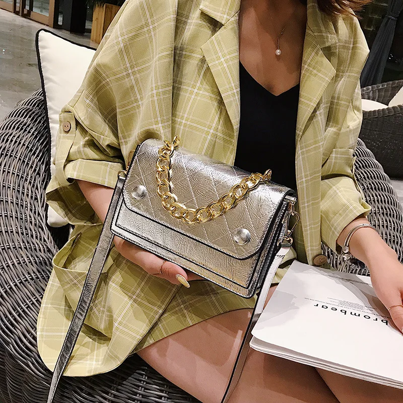 

2019 new three-dimensional small square-bag double-button-car suture chain single-shoulder oblique-angle female bag