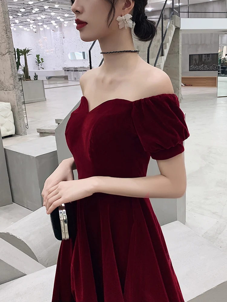 Burgundy Bridesmaid Dresses Knee Length Velvet Short Sleeves Sweetheart Off Shoulder A Line Draped Engagement Dress