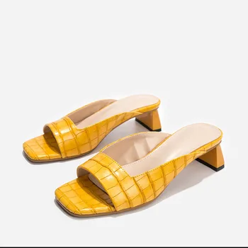 

2020 New Mules Women Sandal Unique Snake Print Fashion Flat Casual Lady Sandal Summer High Heels Plus Size Slipper Women Shoe