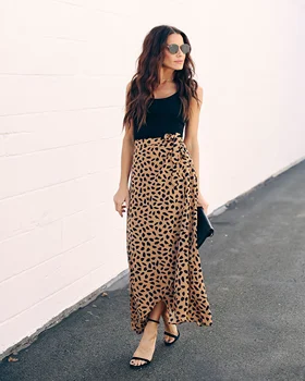 

Wave point print slit skirt skirt