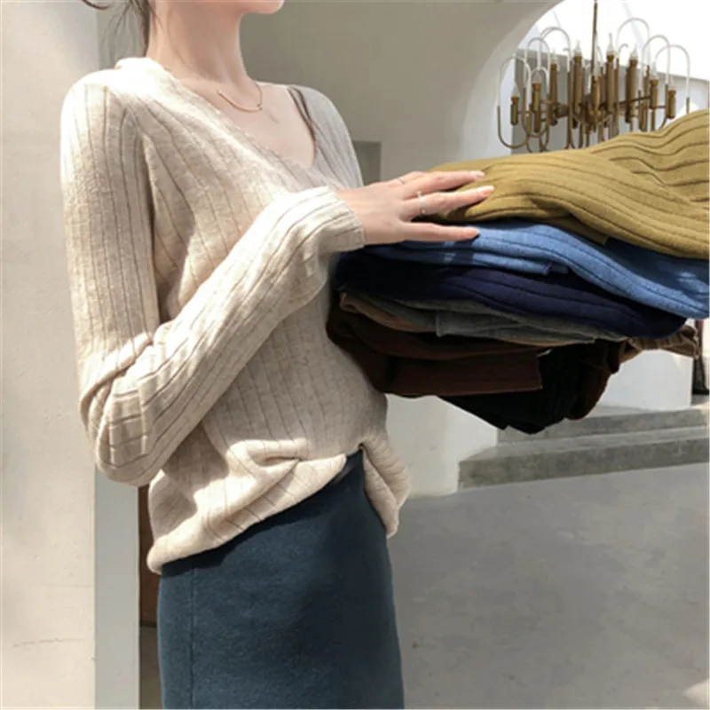 

2020 Women Clothing Winter Popular Knitted Wool Women's Sweater V-Neck Soft Warm Loose Solid Color Pullover Casual Korean Top