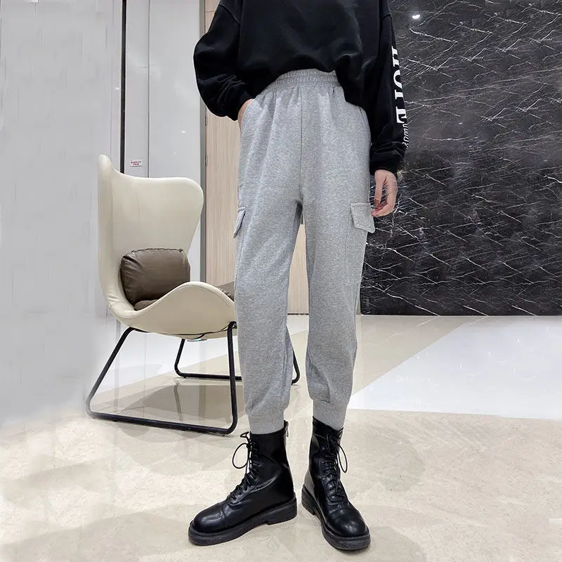 

2020 Fall Fashion Black Gray Knitted Cotton Sweatpants Elastic Waist Zipper Ankle Banded Pants Cargo Pants Women Bottoms Pants