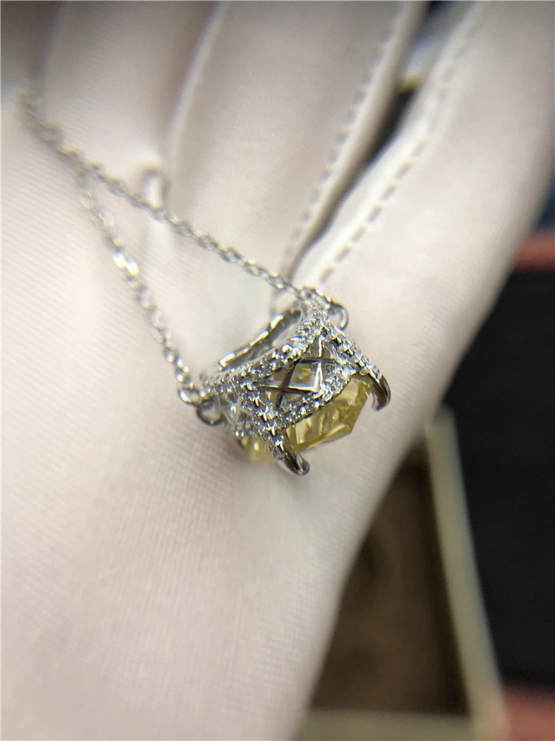 12081119850_314728973