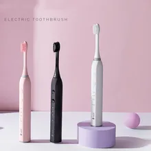 Перезаряжаемая зубная щетка 4 режима для путешествий с 3 головками в подарок