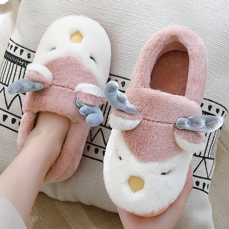 Women Winter Warm Slippers Cute Deer Faux Fur Slippers Indoor Outdoor Shoes Non-Slip Soft Cozy Funny Shoes Cartoon Men Slippers