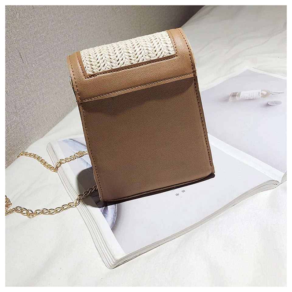 Рисунок 4 - Мини цепочка соломенного цвета через плечо